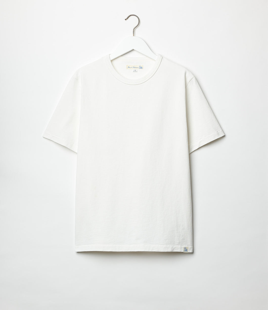 Merz B. Schwanen - Good Basics Organic Cotton T-shirt in White.